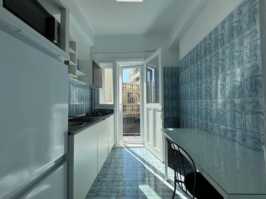 Airy & Beautiful Downtown Apartment بوخارست المظهر الخارجي الصورة